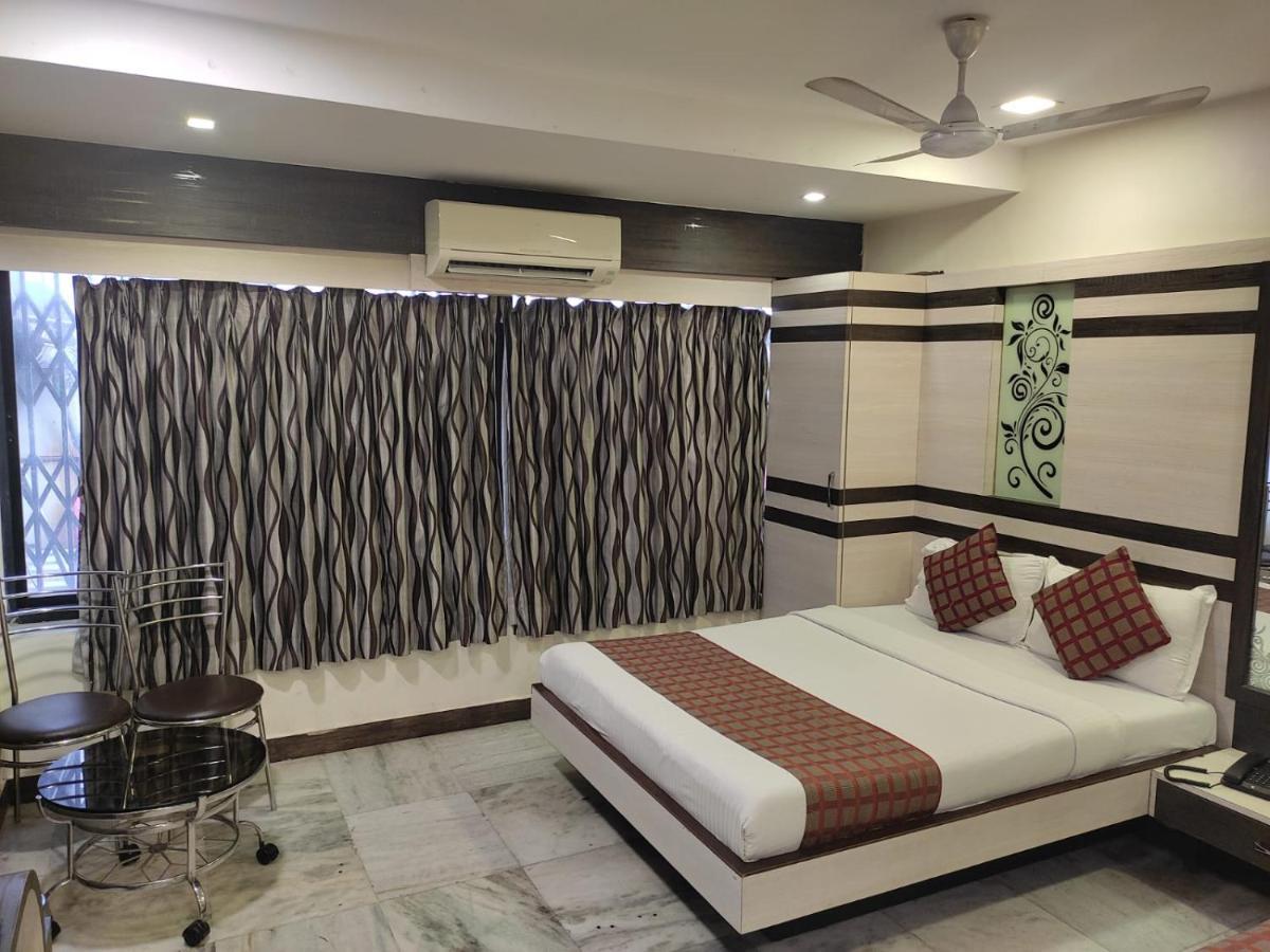 Hotel Oc Residency Bombay Eksteriør billede