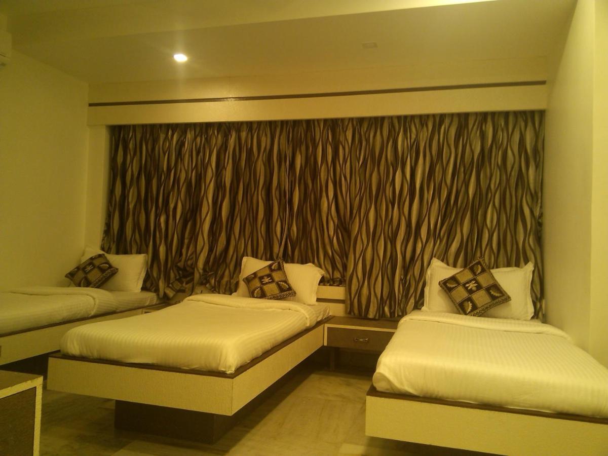 Hotel Oc Residency Bombay Værelse billede